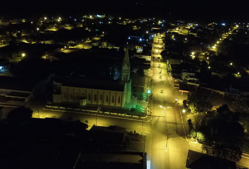 A CIDADE DAS FLORES ESTÁ MAIS ILUMINADA